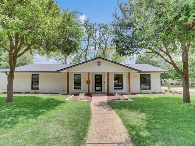 2713 Cascade DR