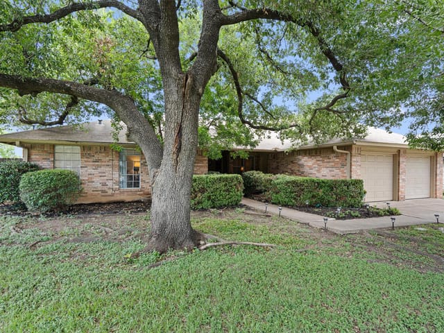 2714 Thrushwood Dr
