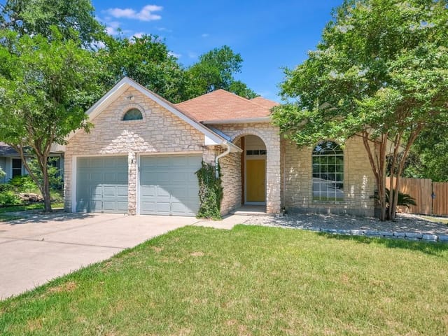2718 Bobby Ln