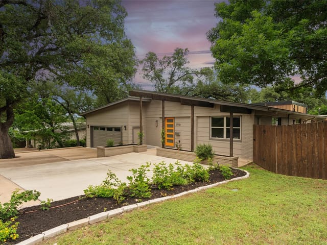 2719 Barton Skwy