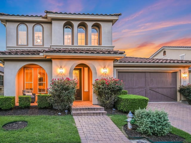 2724 Old Course Dr