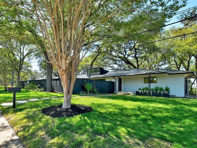 2725 Barton Skwy