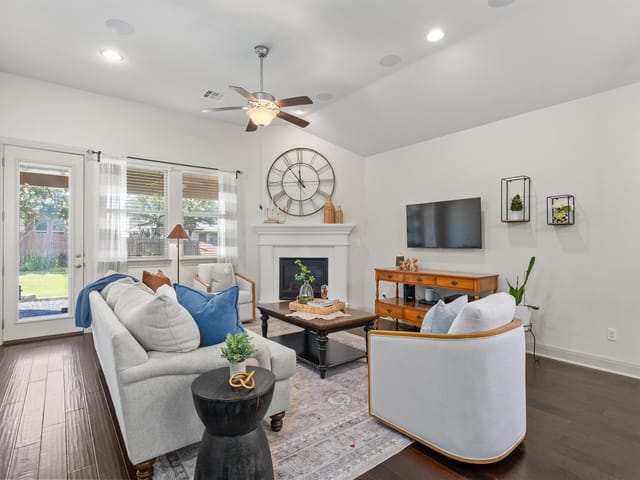 2732 Florin CV