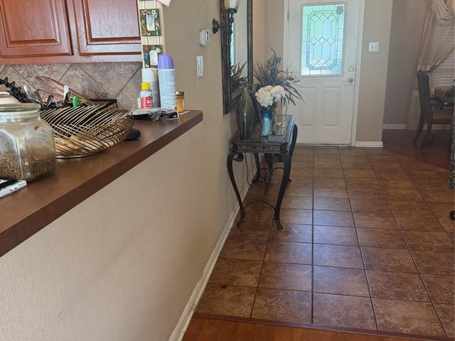 2741 Kickapoo Cavern DR