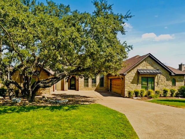 2753 Springwood Ln