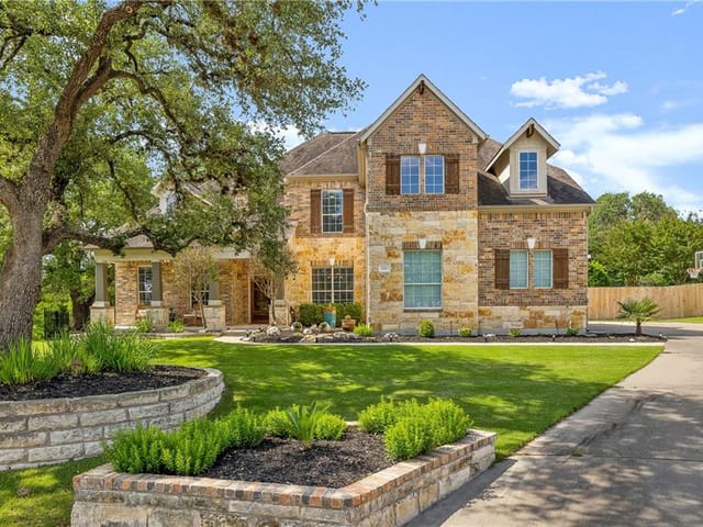 276 Clear Pond Cv
