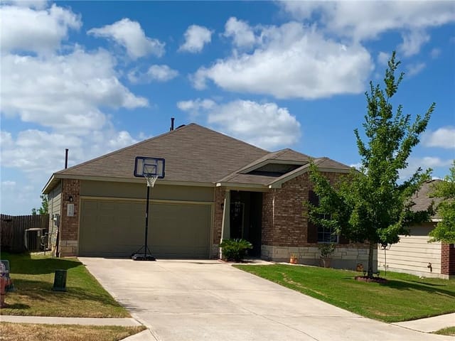 276 Nandina DR