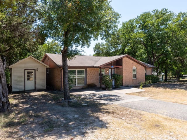 277 Pedernales LN