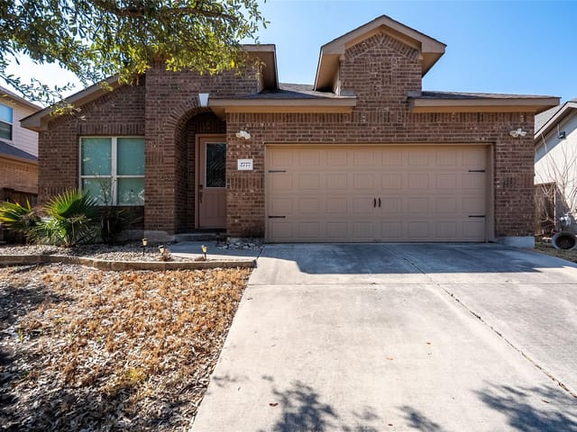 2777 Santa Ana Ln