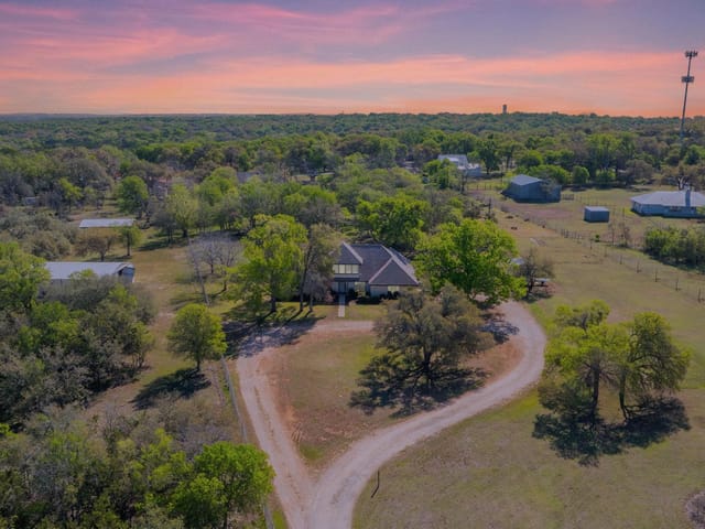 28 Country Oaks DR
