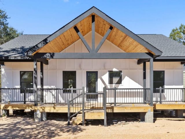 28  Wood Glen Dr