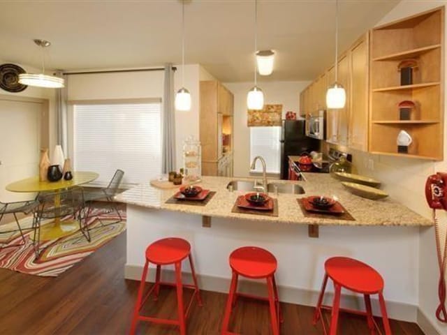 2800 Bartons Bluff LN Unit #1402
