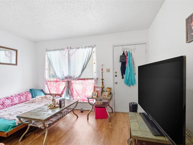 2801 Hemphill PARK Unit #A103