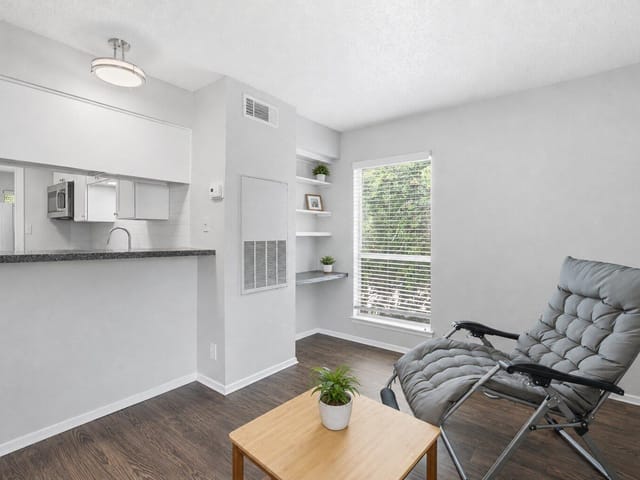 2801 Hemphill PARK Unit #A301