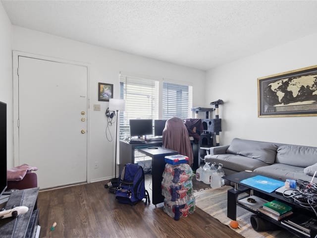 2801 Hemphill PARK Unit #A302