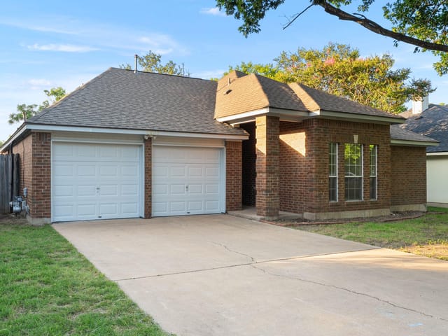 2802 Alexander DR