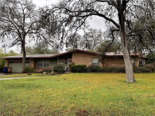 2802 Cedarview Dr