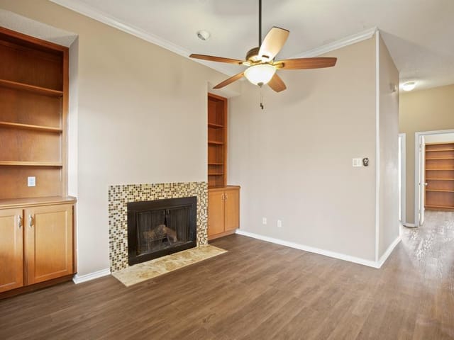 2802 Nueces ST Unit #203