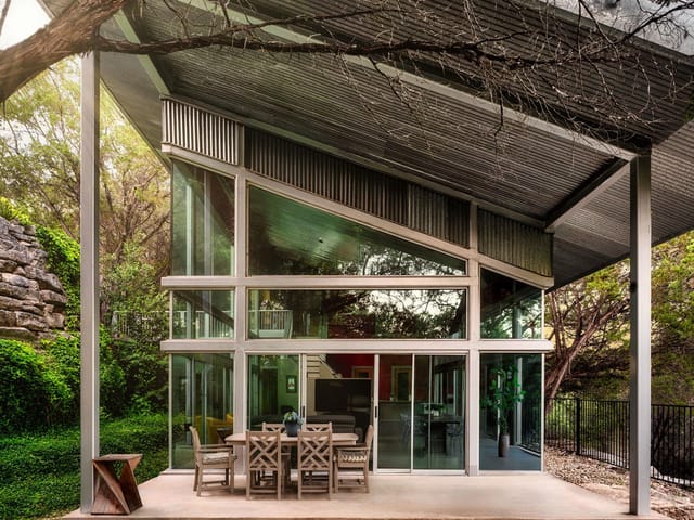2803 Manitou DR