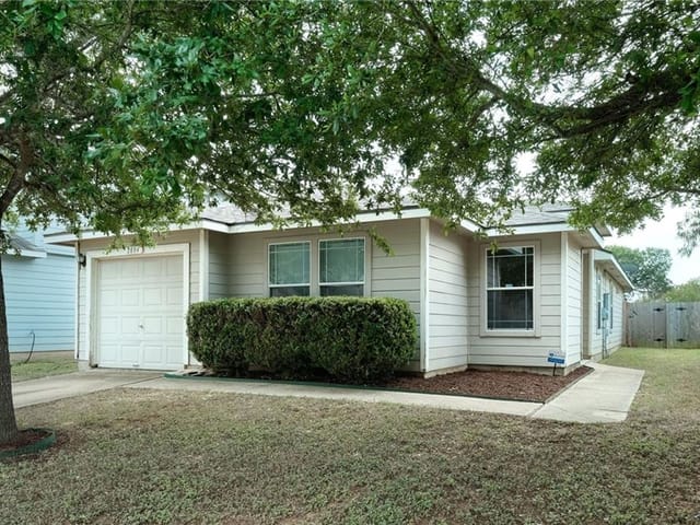 2804 Caleb Dr