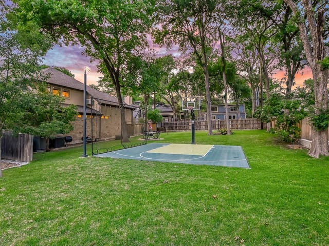 2804 Cherry LN