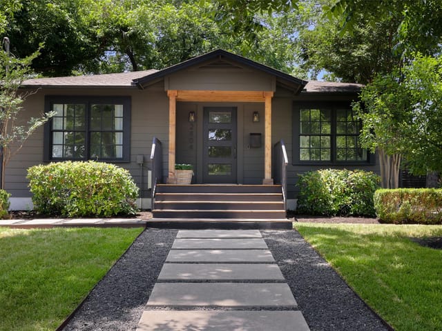 2804 Oakmont Blvd