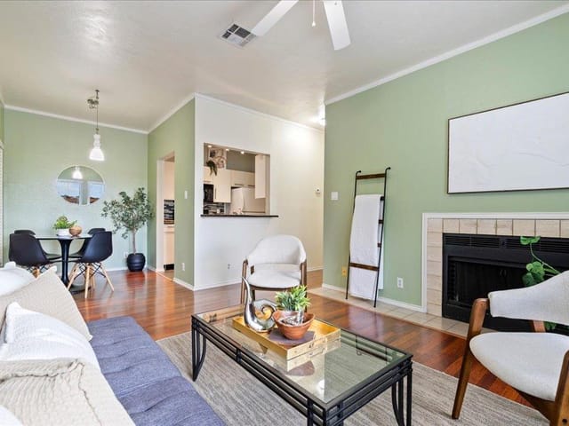 2804 Rio Grande St Unit #211