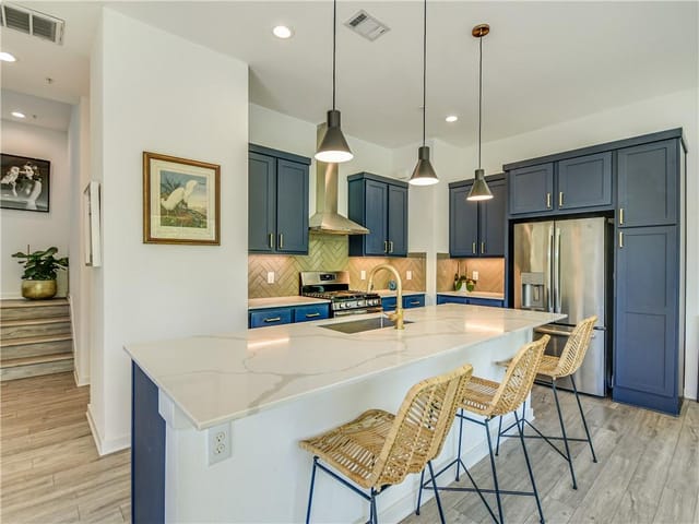 2804 S 1st St Unit #3101