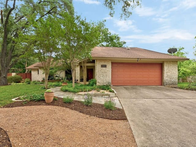2805 Horseshoe Bend Cv
