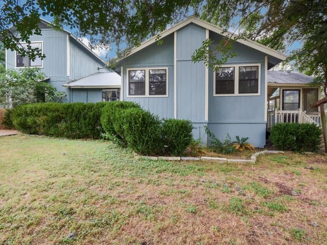 2805 Saratoga Dr