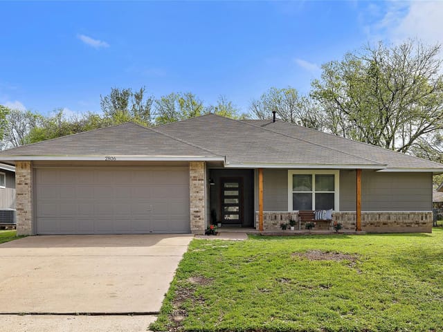 2806 Firecrest Dr