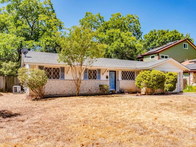 2807 Ashdale Dr