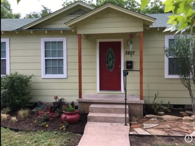 2807 Breeze Ter