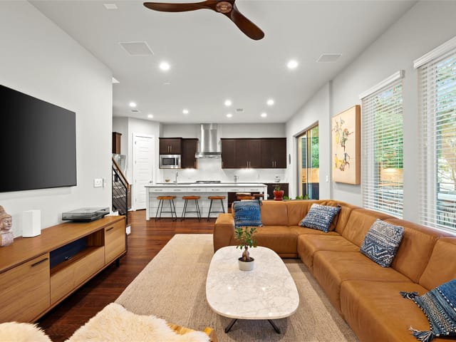2807 Del Curto Rd Unit #G