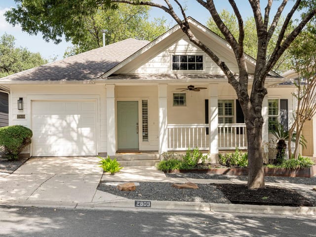 2809 Kinney Oaks CT