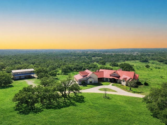 2810 Bridlewood Ranches Dr.