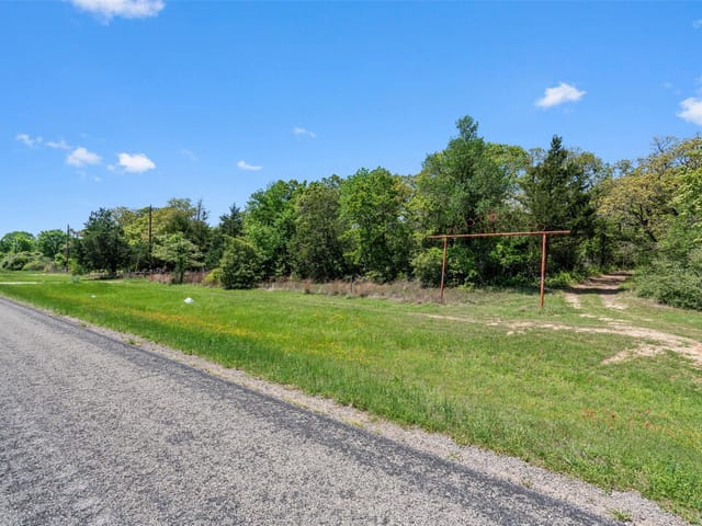 2810 S Highway 77