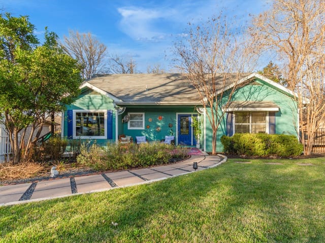 2812 Saratoga DR