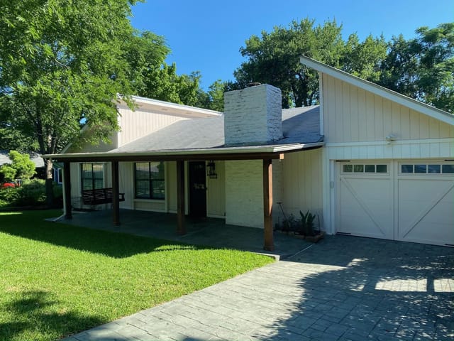 2814 Saratoga Dr