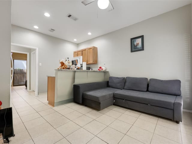 2815 Rio Grande ST Unit #102