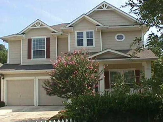 2821 Kinney Oaks