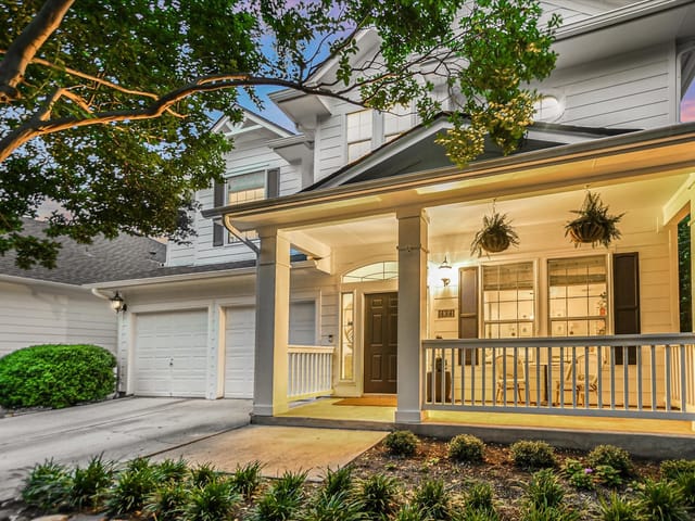 2821 Kinney Oaks Ct