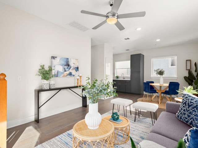 2827 Manor Rd Unit #3105