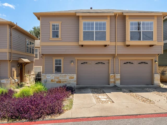 2829 Saville LOOP Unit #17C