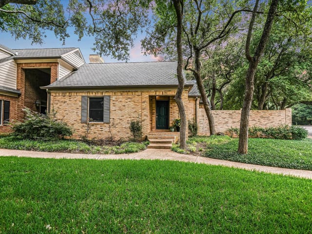 2838 Montebello Rd Unit #D18
