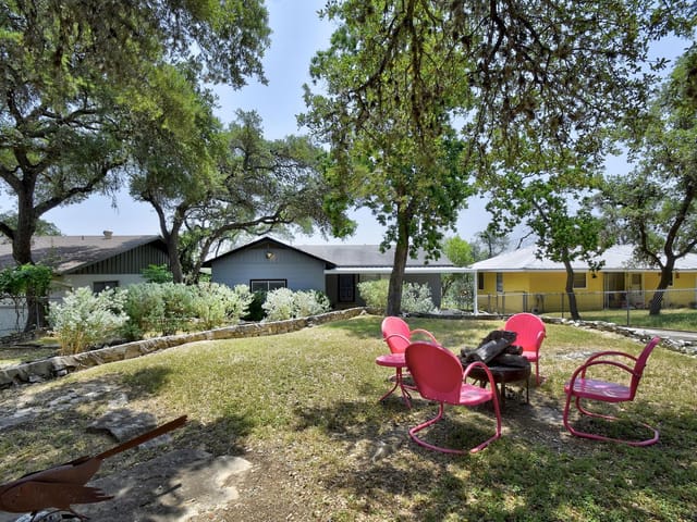284 Lake Forest