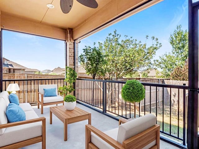 2849  Coral Valley Dr