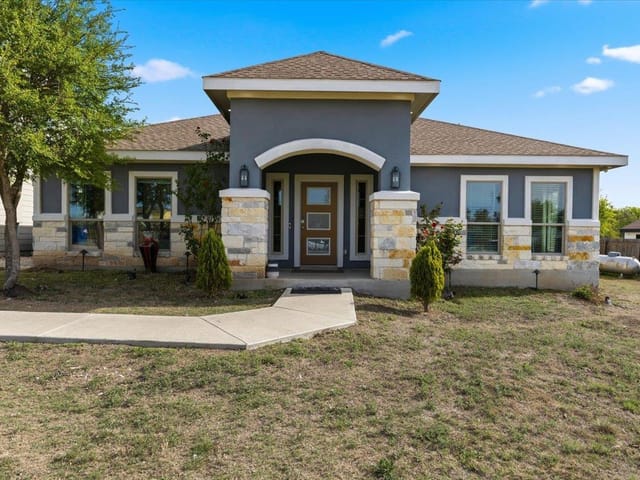 285 La Fortuna Dr