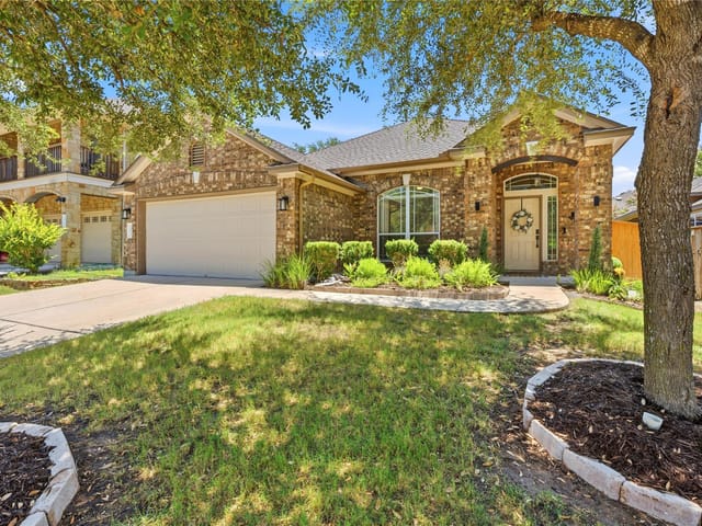 2851 Angelina DR