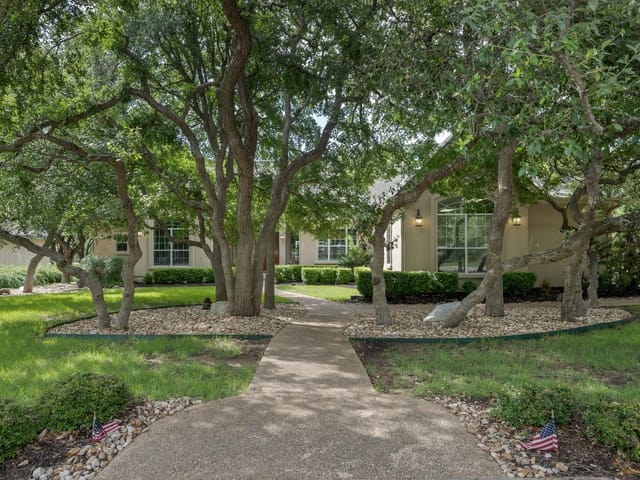 29 Meadows End